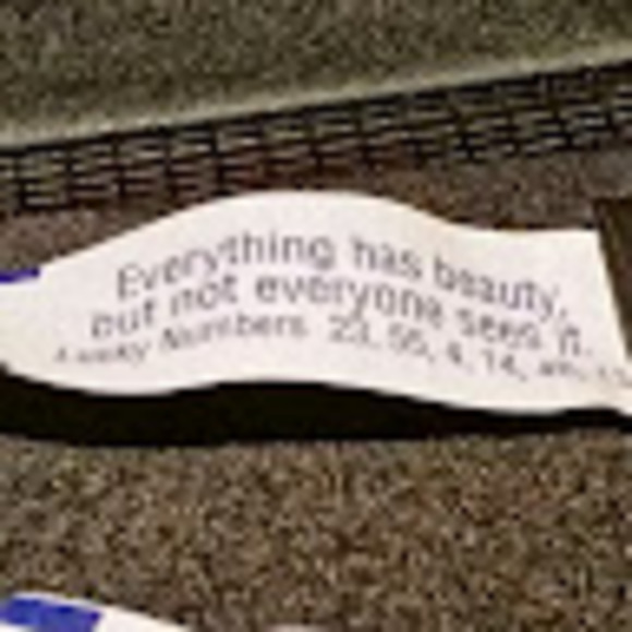 Meet your Posher, Lia - Picture 1 of 1